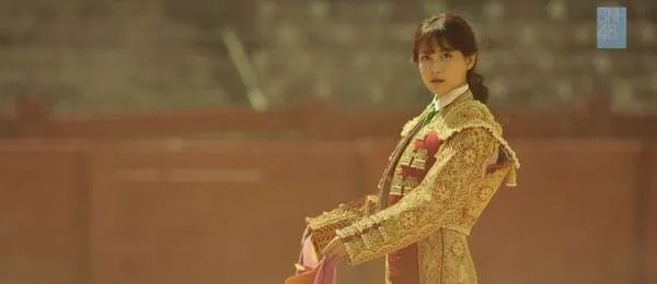 李艺彤回应唱英文歌，李艺彤还唱过哪些歌？