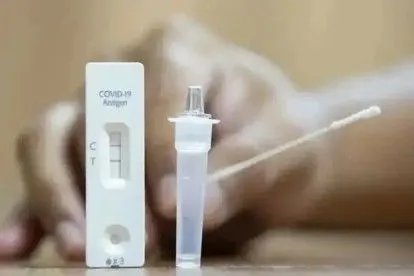 新冠轻症20天还是阳性怎么回事，怎么办