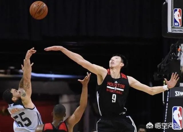 7.7日夏季联赛周琦10分5篮板与状元艾顿10分7篮板，周琦和艾顿对比表现怎么样？