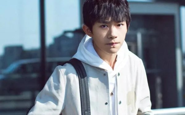 易烊千玺主演票房破70亿，你如何评价他的演技？