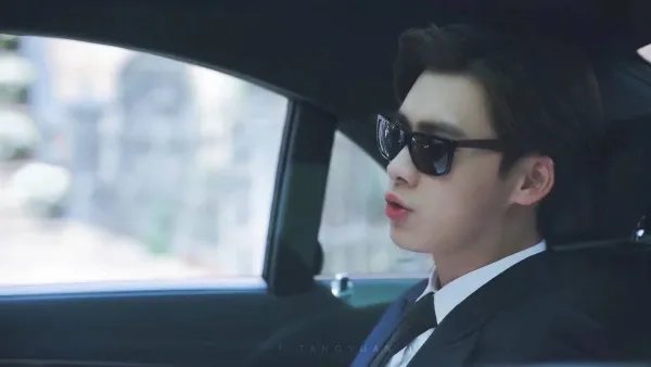 李易峰被问到35岁结婚的flag能实现吗，他是如何回应的？