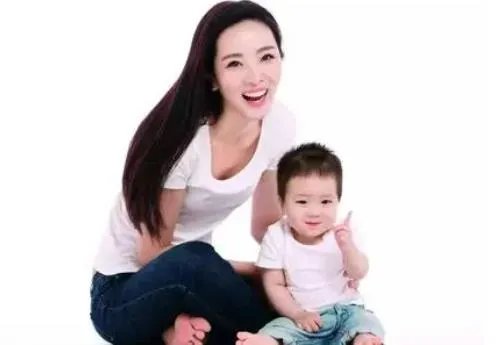 李思思的老公是谁 现在怎么不主持节目了