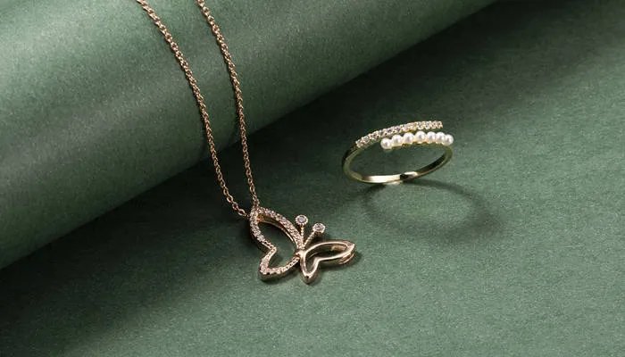 戒指挂在脖子上的含义有哪些 戒指挂在脖子上代表什么