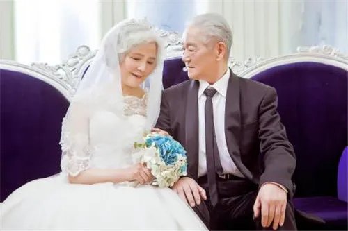 钻石婚送什么礼物好 六十年钻石婚礼物推荐