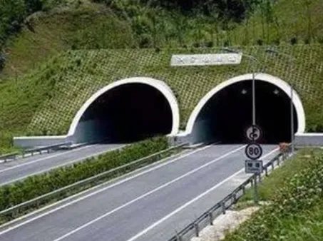 珠海透水事故全面开展水下搜救,被困人员还有生还的可能吗?