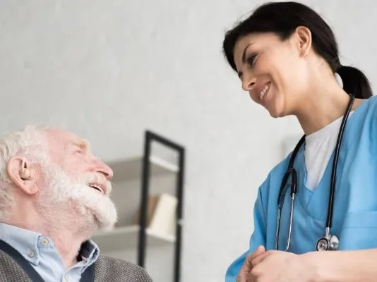 96岁新冠感染患者治愈出院,新冠感染患者如何才能更快康复?