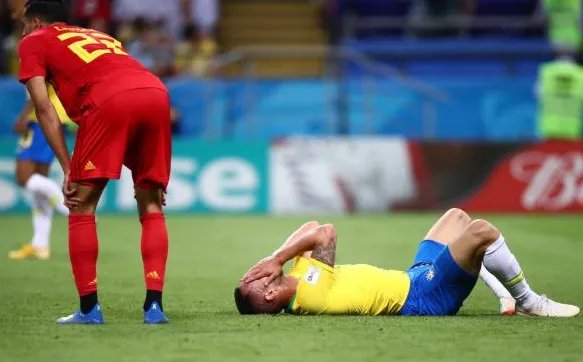 比利时2-1巴西哪些球员进球?