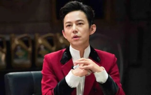 何炅一天给6个人送祝福 原来最懂的他的人竟然是他！