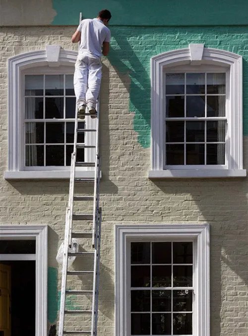 新房窗户发现是画见所未见  开发商的用意被冷嘲热讽