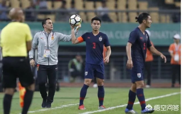 国足再负泰国，马德兴评论“啥都没有了，要啥没啥，这是中国足球走向更低的开始”，你怎么看？