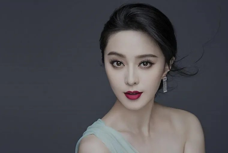 范冰冰公司0离职率 年终奖七位数结婚送房待遇丰厚