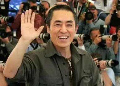 张艺谋第一任肖华照片 他一共生了几个娃