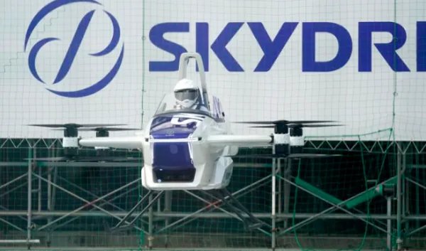 日本首次公开汽车试飞画面,飞行汽车会有什么利弊?