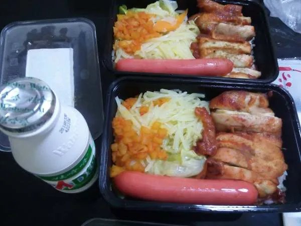 如何看待点外卖用红包只付1分钱险被打这件事呢?