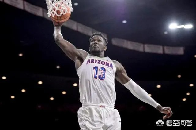 7.7日夏季联赛周琦10分5篮板与状元艾顿10分7篮板，周琦和艾顿对比表现怎么样？