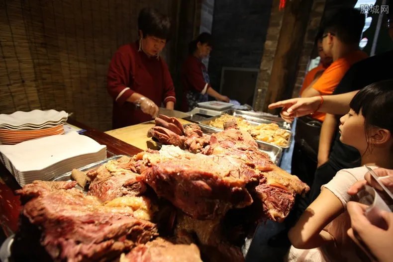 机关食堂185元天价肉引发整改 问题出在哪里？