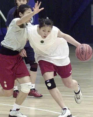 叶莉的资料曝光 揭秘其与姚明恋爱史