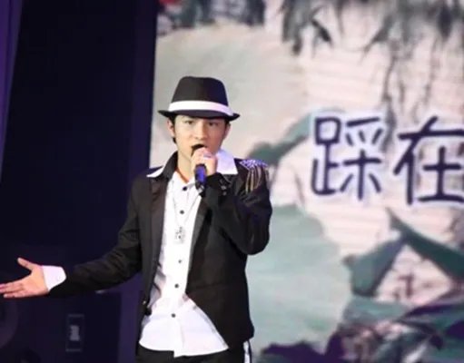 中国达人秀卓君初赛     草根舞王正式亮相政治舞台