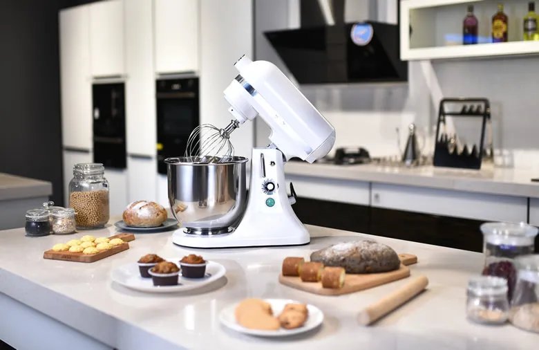 开一家蛋糕店专卖店需要哪些设备？加盟蛋糕店开店设备清单