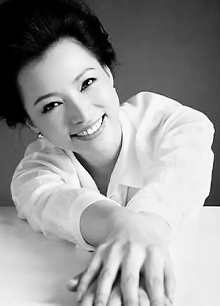 爆董卿举重图片  被催眠加走光
