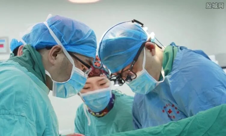 鎵嬫湳鍙颁笂鍔犱环涓囧厓 鐢峰瓙鍖婚櫌姹傝瘖鐤戦伃蹇芥偁鑷磋秴棰濇秷璐�