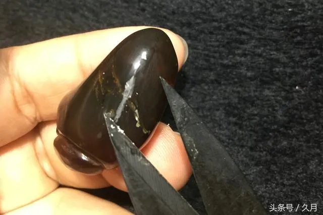 这个不是琥珀吧？