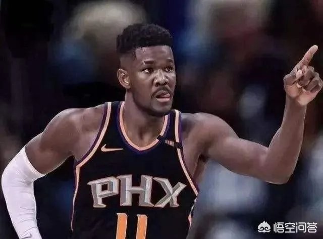 7.7日夏季联赛周琦10分5篮板与状元艾顿10分7篮板，周琦和艾顿对比表现怎么样？