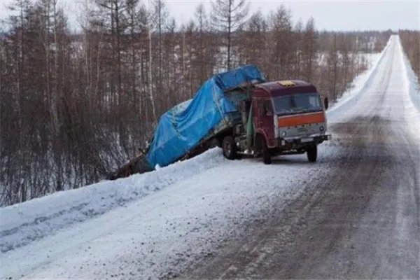 世界十大诡异公路 郭亮隧道上榜,第七被称为幽灵之路