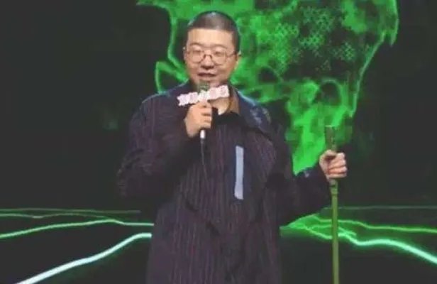 李诞八卦父母是做什么的 李诞是富二代吗?