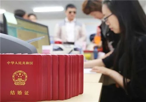 被结婚5次女子告民政局胜诉，此事给当事人造成什么影响？