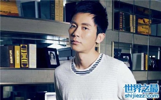 迪丽娜尔和李晨曾经相爱,因为心型石头登上微博热点