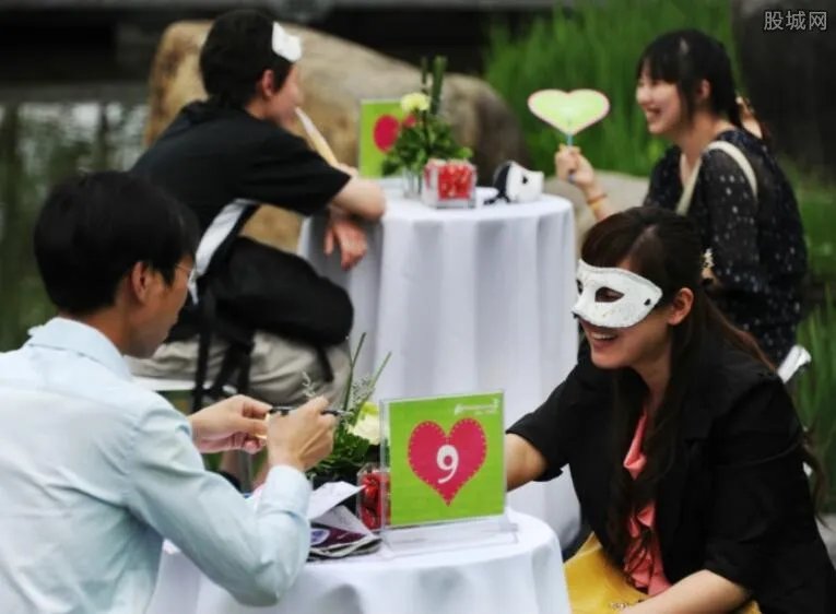 相亲现奇葩条件 现代相亲过于重视金钱