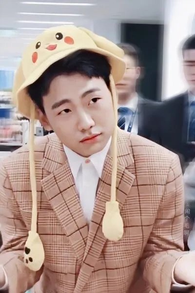 白敬亭说自己想加郭麒麟好友，郭麒麟是一个怎样的人？