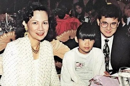 罗康瑞子女照片被曝光 罗康瑞为何深爱朱玲玲