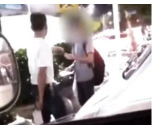 司机拎刀威胁乘客是什么原因?