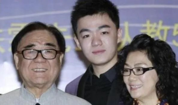 李谷一丈夫去世是怎么回事 李谷一丈夫去世的原因是什么