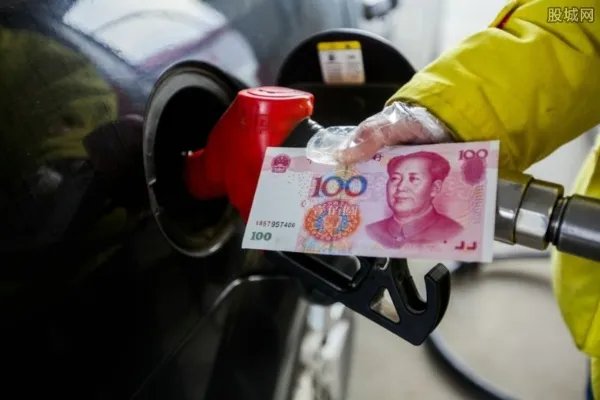 油价十年最大跌幅 未来油价还会继续下降吗?