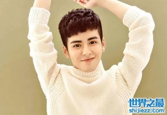 杜天皓和曾舜晞很像对比照,杜天皓和曾舜晞什么关系