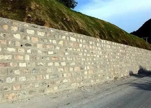 毛石挡土墙和混凝土挡土墙的优缺点有哪些