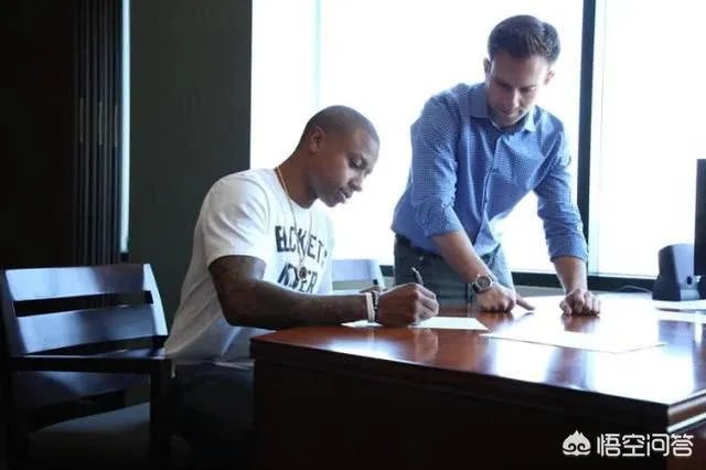 小托马斯替补登场，13分钟拿到8分2助攻，怎么评价他的这场赛季首秀？