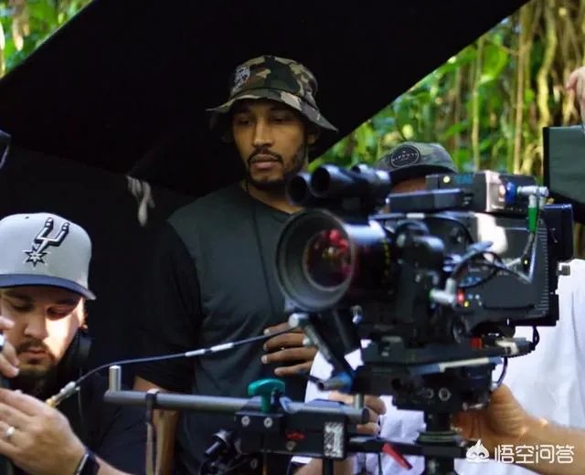 迪奥已经快40岁了，为什么还能加入法国海军？