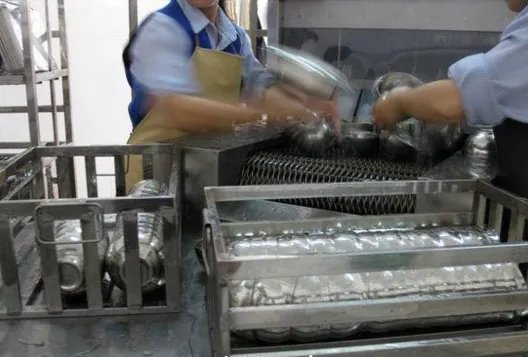 餐具清洗消毒设备有哪些 哪种餐具消毒方式好用