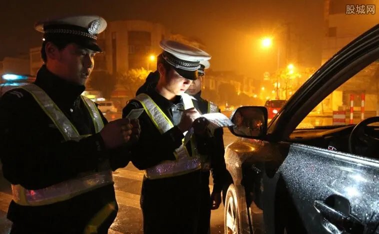 女子吃虾测出酒驾 2017醉酒驾驶怎么处罚?