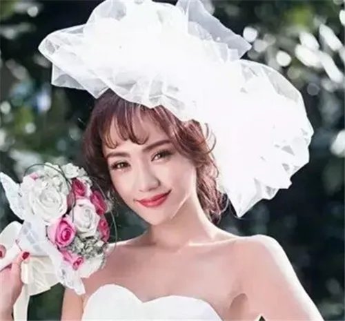 新娘结婚当天发型图片欣赏  新娘结婚当天扎什么发型好