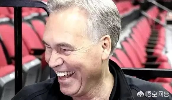 周琦发展联盟再次受伤场面惨烈,网友高呼“回来吧”,你怎么看?