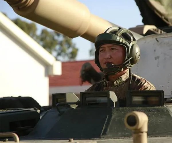 两栖坦克王李恒昌是个怎样的兵？