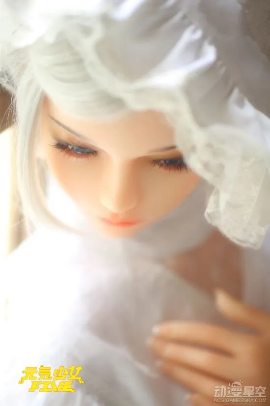 中国首个虚拟女子偶像团体“元气少女Five”登场亮相 各色萌妹任你选