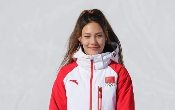 谷爱凌的教练是哪里人,谷爱凌为什么代表中国参赛