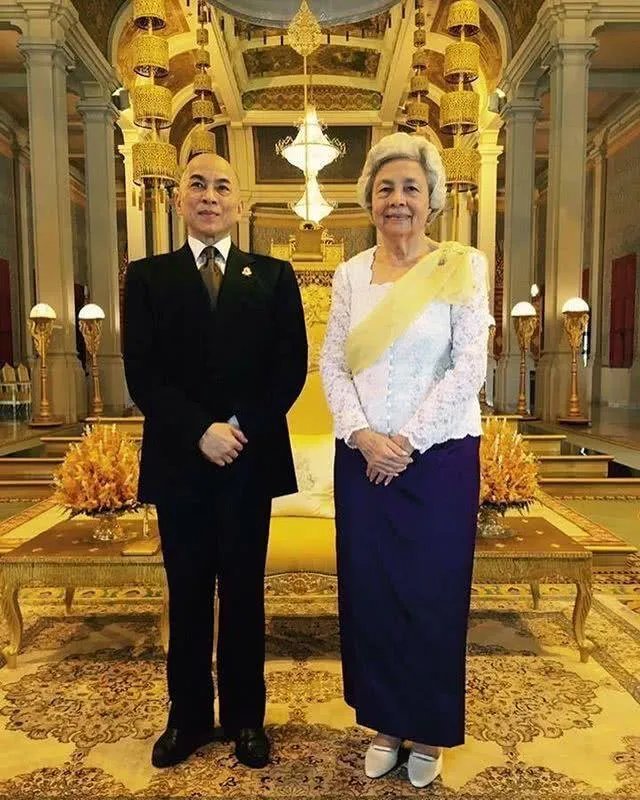 晚年和长子相依为命的莫尼克王后,她的次子是怎么死的?