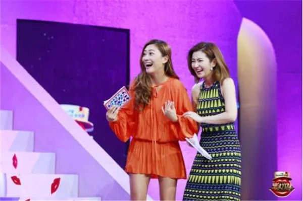 selina现在的照片最新消息 任家萱烧伤前后对比疤痕吓人植皮了吗